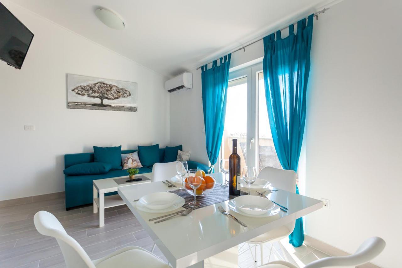 Apartments Didi Omisalj Luaran gambar