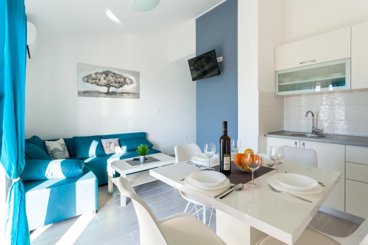 Apartments Didi Omisalj Luaran gambar